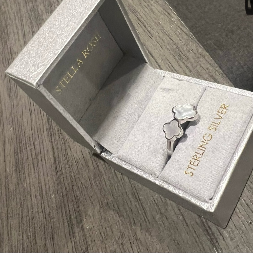 Stella Rose Sterling Silver Ring Size 8